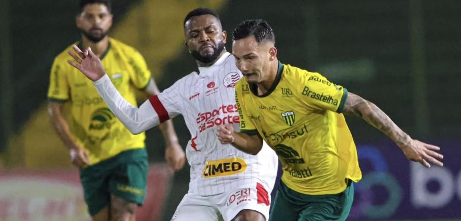 Náutico goleia Ypiranga-RS e aproxima do G8 da Série C