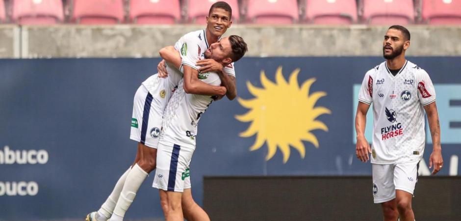Maguary conquista primeira vitória no Pernambucano ao vencer o Vitória
