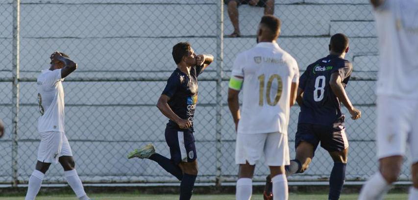 Decisão vira sobre o Retrô e conquista primeira vitória na Série D