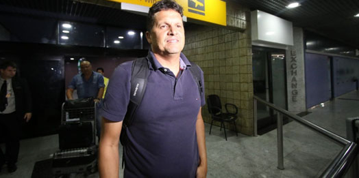 Claudinei Oliveira comanda o primeiro treino no Sport