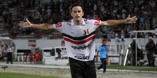 Santa bate o Confiança, vence terceira seguida e se firma no G4