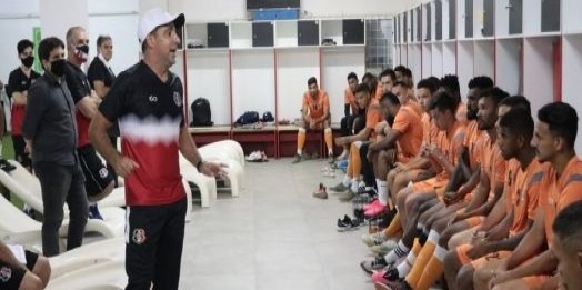 Santa Cruz: Martelotte quer se adaptar às características do time