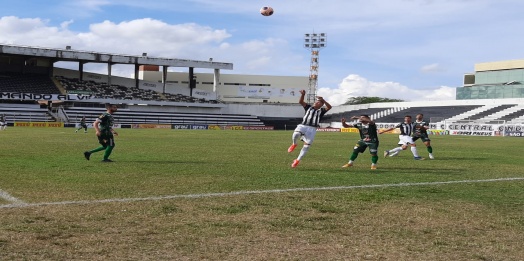 Sete arranca empate com o Central. Afogados vence e embola briga