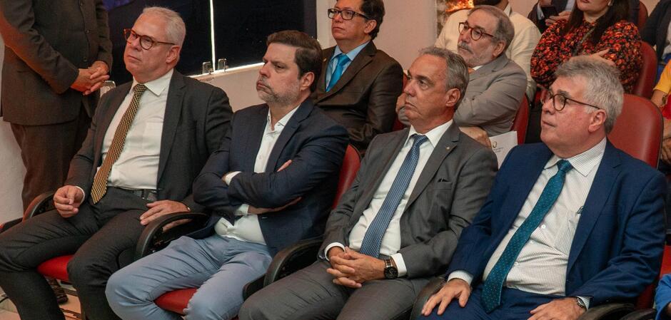 Presidente da FPF, Evandro Carvalho, participa da inauguração das novas instalações do Juizado do Torcedor